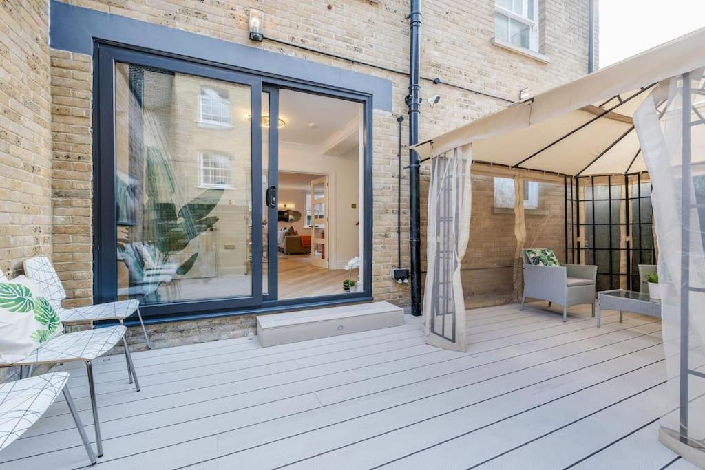Willa House 10 Mins To Tower Bridge Hot Tub & Parking Londyn Zewnętrze zdjęcie